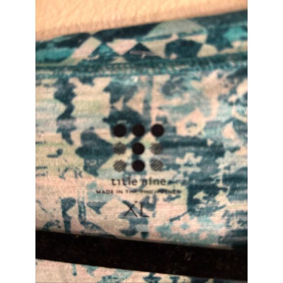 Title Nine Top - Picture 2 of 3